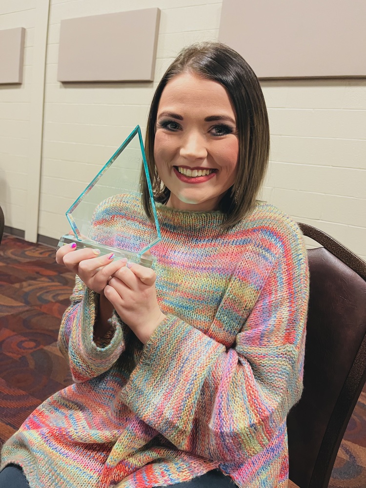 Kyler Hybeck and her award